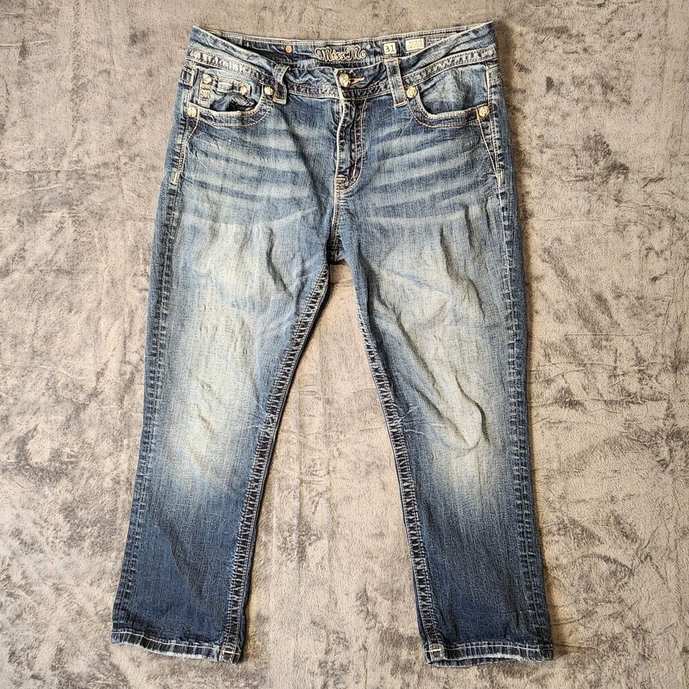 Miss‎ Me Womens Capri Jeans Size 31 Medium Wash Distressed Blue Denim Cropped